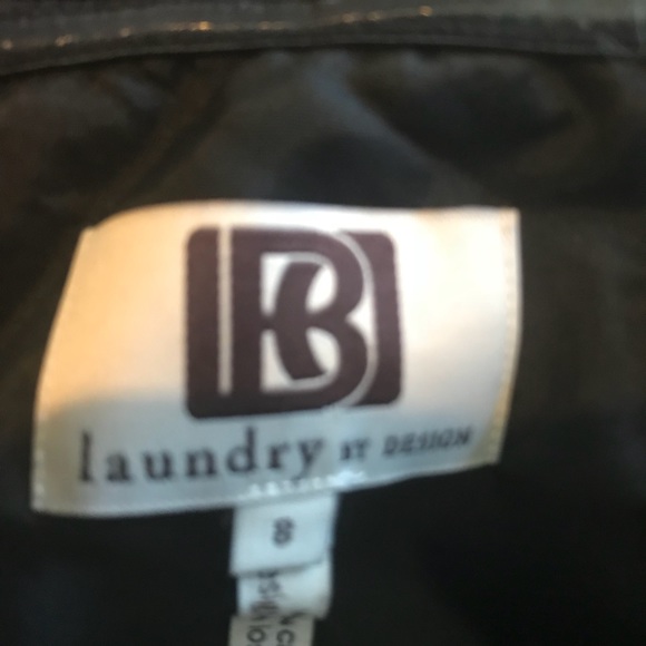 Short black dress - Picture 3 of 3